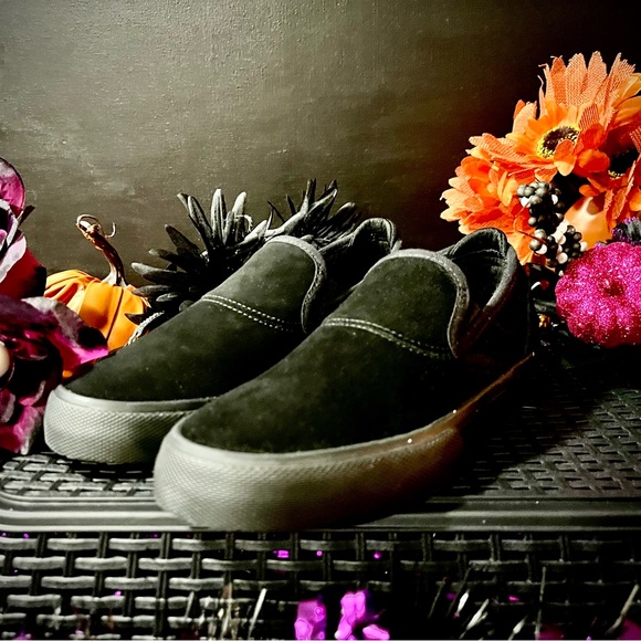 BRAND NEW Emerica. Wino G6 Slip-On (YOUTH) - Picture 4 of 6